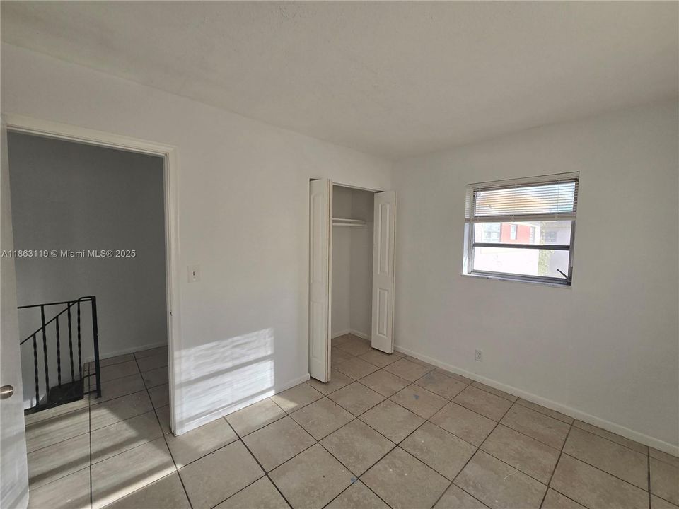 Recientemente alquilado: $1,800 (2 camas, 1 baños, 940 Pies cuadrados)