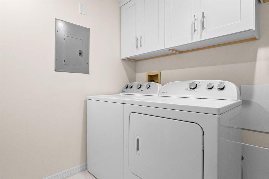 Walk-in Laundry Room