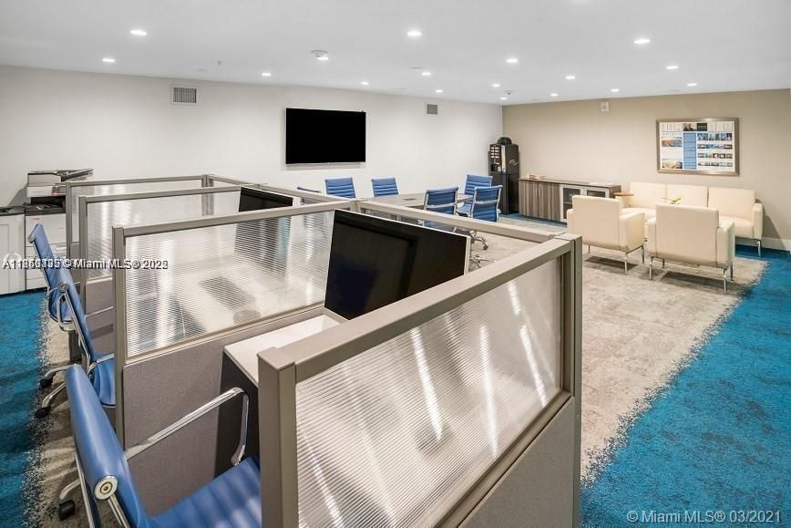 For Sale: $690,000 (2 beds, 3 baths, 1663 Square Feet)