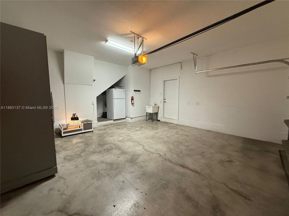 На продажу: $875,000 (3 спален, 2 ванн, 1600 Квадратных фут)