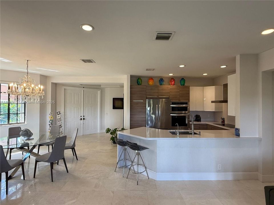 На продажу: $875,000 (3 спален, 2 ванн, 1600 Квадратных фут)