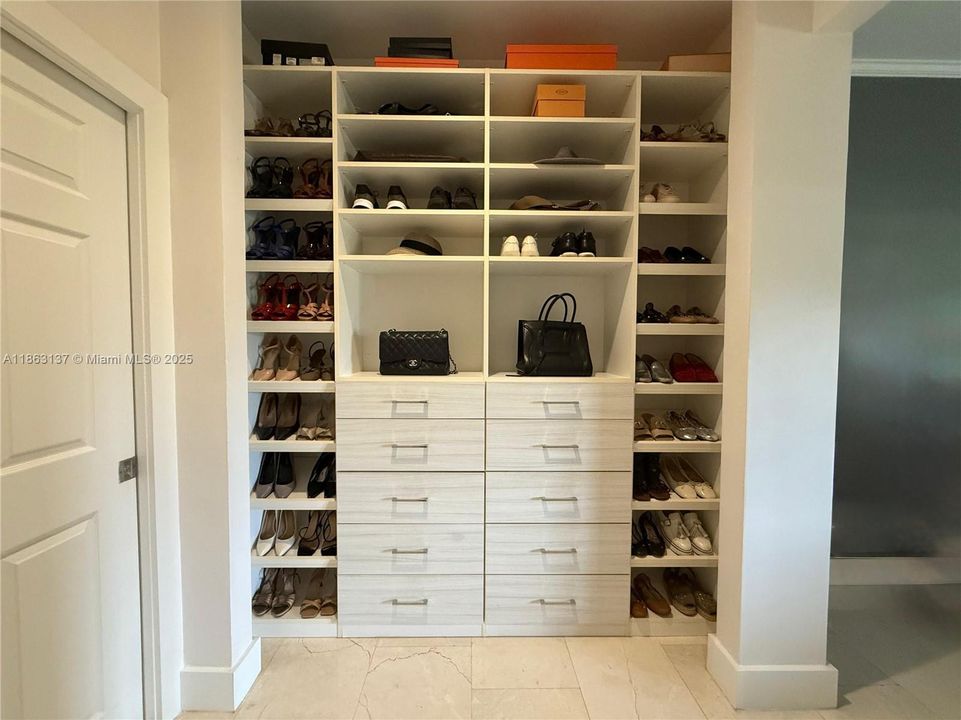 На продажу: $875,000 (3 спален, 2 ванн, 1600 Квадратных фут)