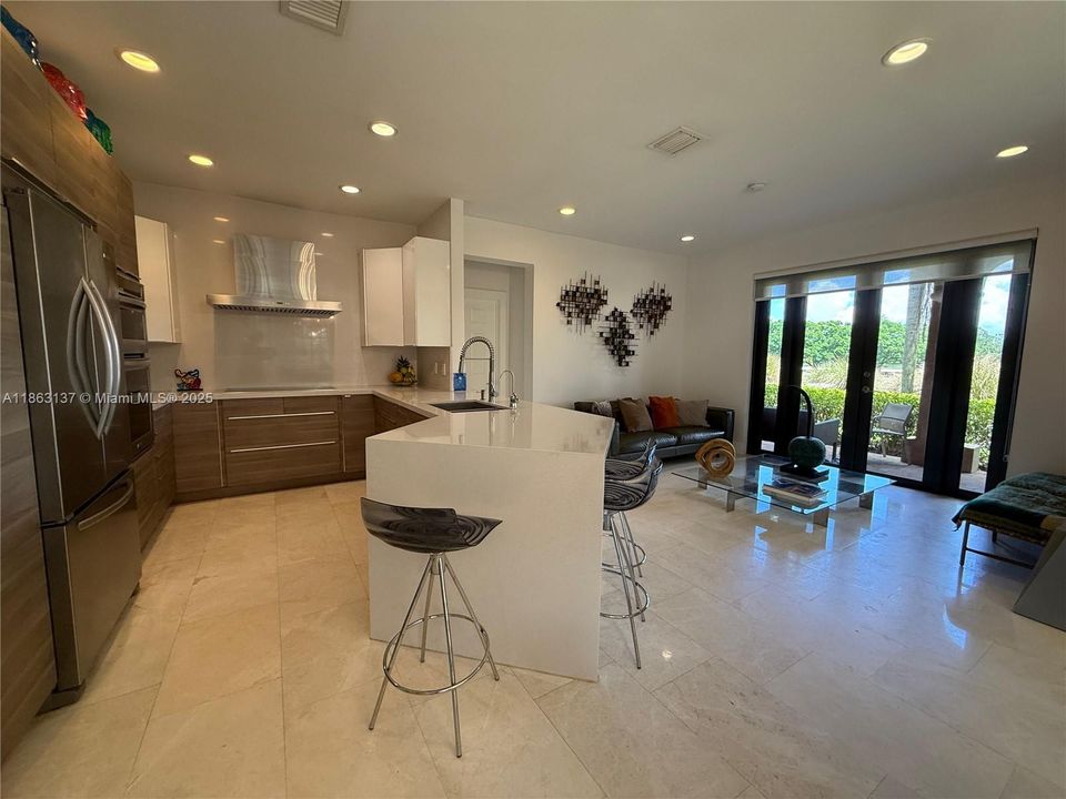 На продажу: $875,000 (3 спален, 2 ванн, 1600 Квадратных фут)