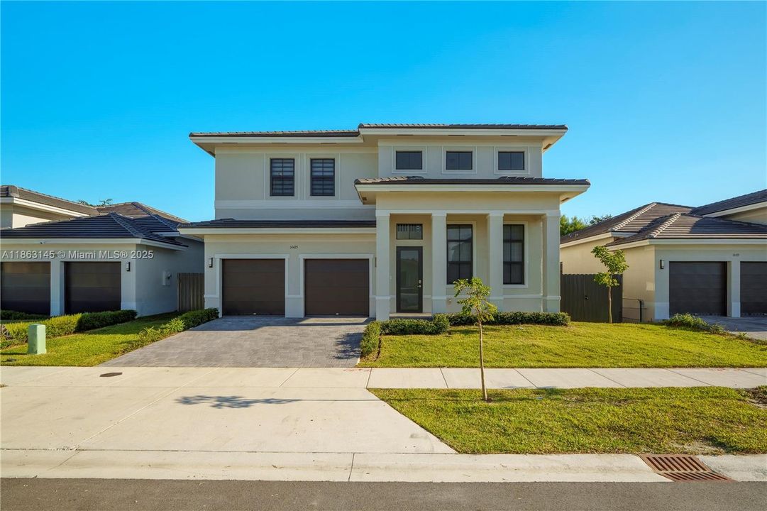 Под контрактом: $1,040,000 (5 спален, 4 ванн, 2751 Квадратных фут)