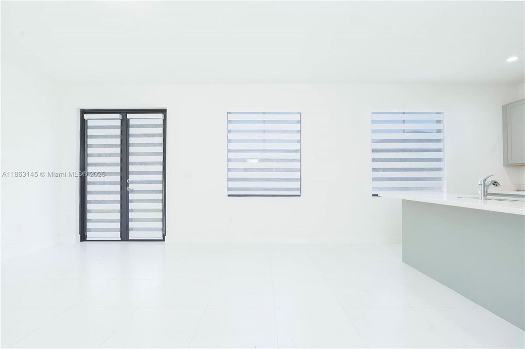 Под контрактом: $1,040,000 (5 спален, 4 ванн, 2751 Квадратных фут)