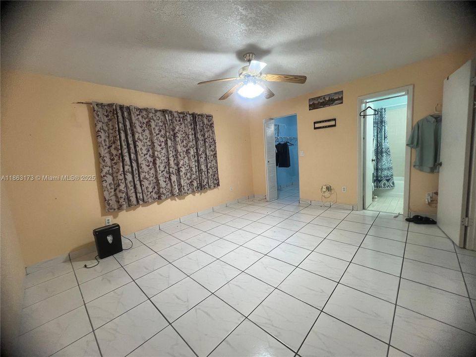 На продажу: $345,000 (3 спален, 2 ванн, 1303 Квадратных фут)