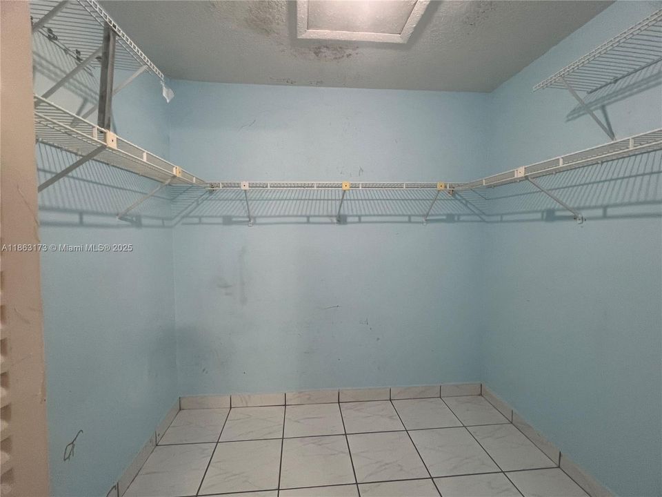 Master - Walking closet