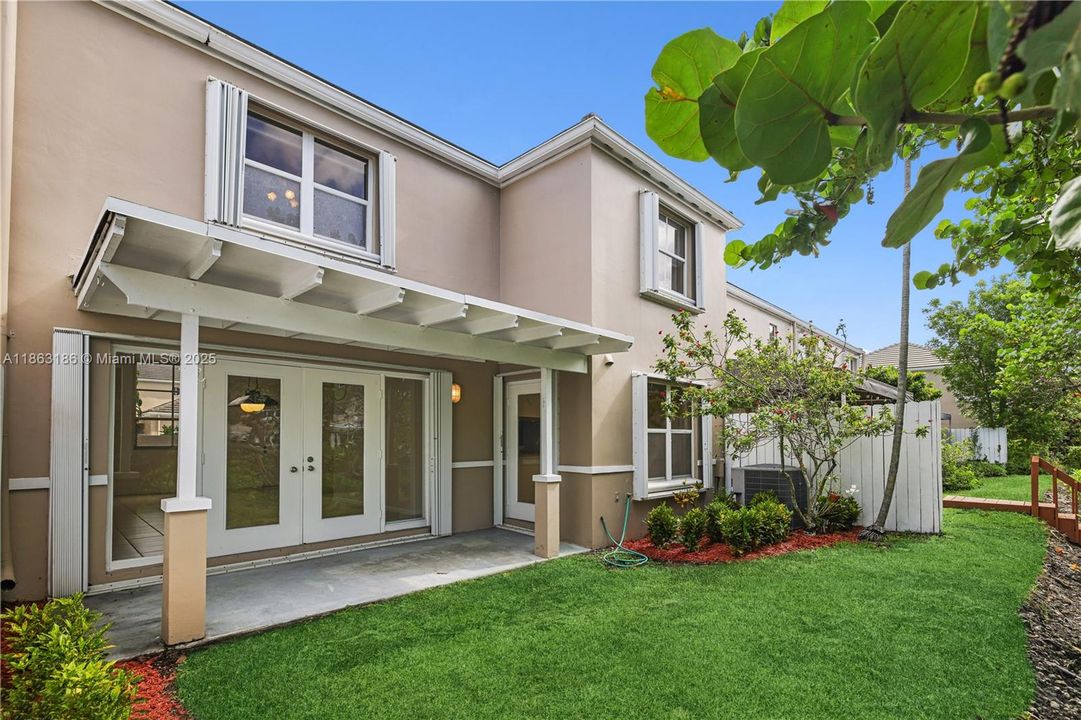 待售: $699,999 (2 贝兹, 2 浴室, 1672 平方英尺)