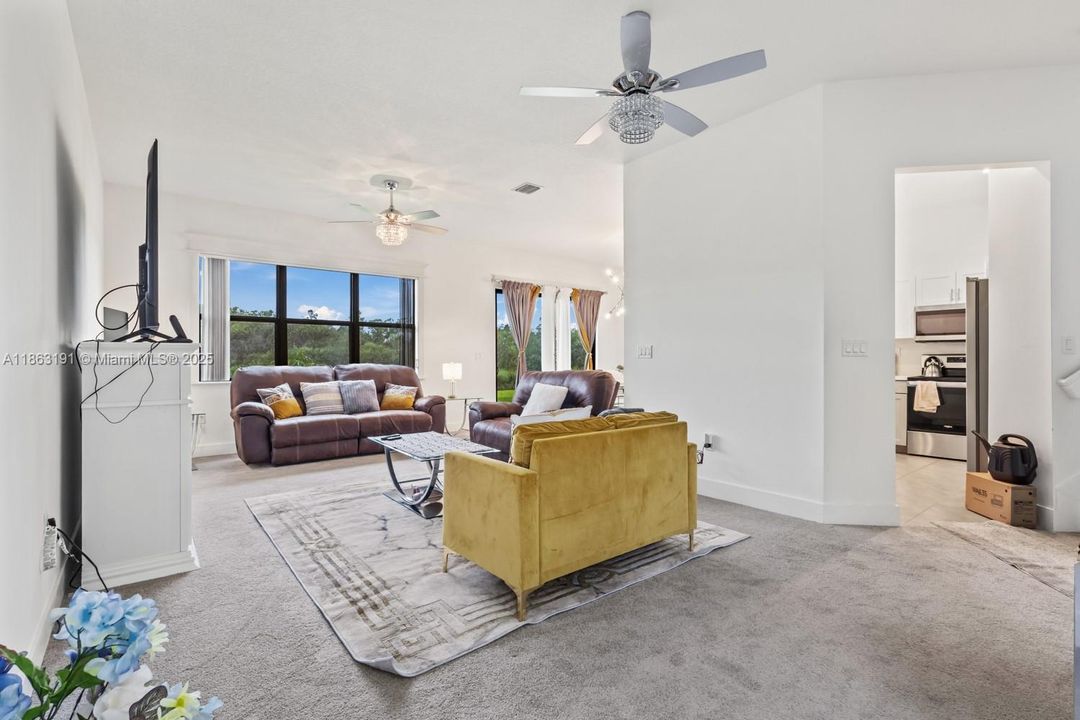 En Venta: $390,000 (3 camas, 2 baños, 1826 Pies cuadrados)