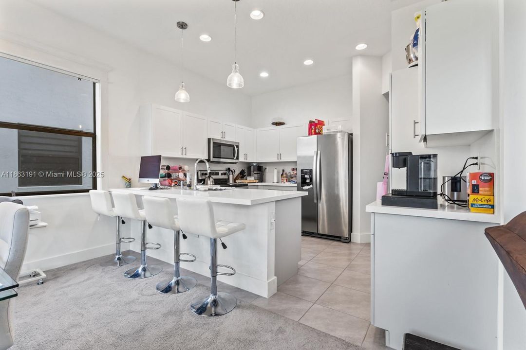 En Venta: $390,000 (3 camas, 2 baños, 1826 Pies cuadrados)