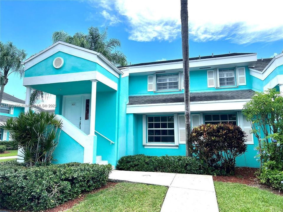 For Sale: $180,000 (2 beds, 2 baths, 1070 Square Feet)