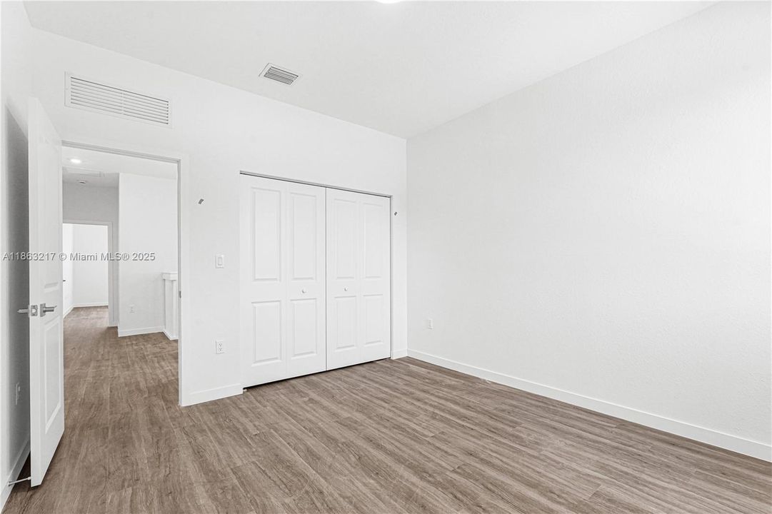 Active With Contract: $599,990 (5 beds, 4 baths, 2518 Square Feet)