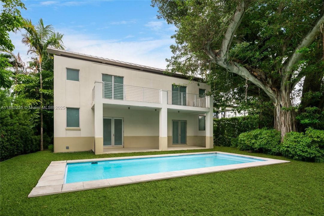 For Sale: $4,600,000 (2 beds, 2 baths, 5143 Square Feet)