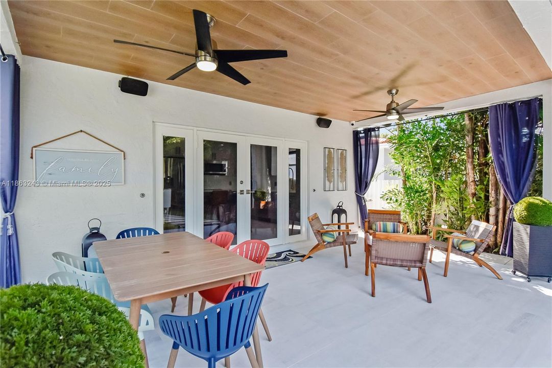 En Venta: $1,400,000 (3 camas, 2 baños, 1640 Pies cuadrados)