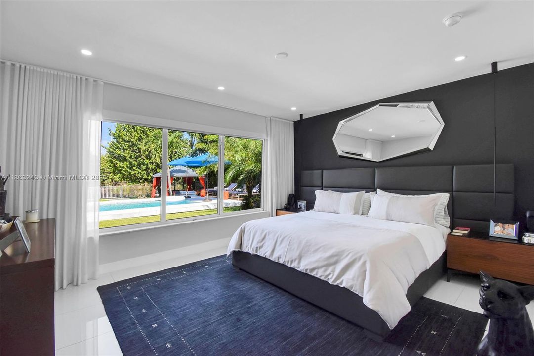 En Venta: $1,400,000 (3 camas, 2 baños, 1640 Pies cuadrados)