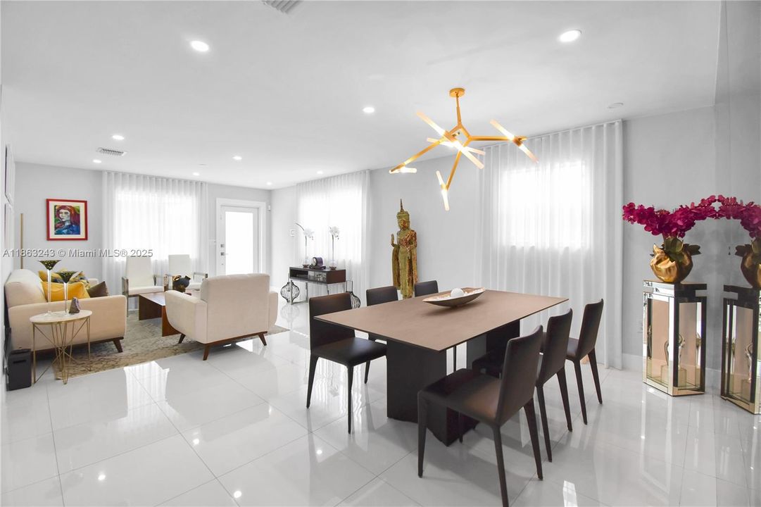 En Venta: $1,400,000 (3 camas, 2 baños, 1640 Pies cuadrados)