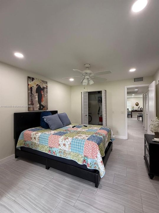 На продажу: $325,000 (2 спален, 2 ванн, 1166 Квадратных фут)