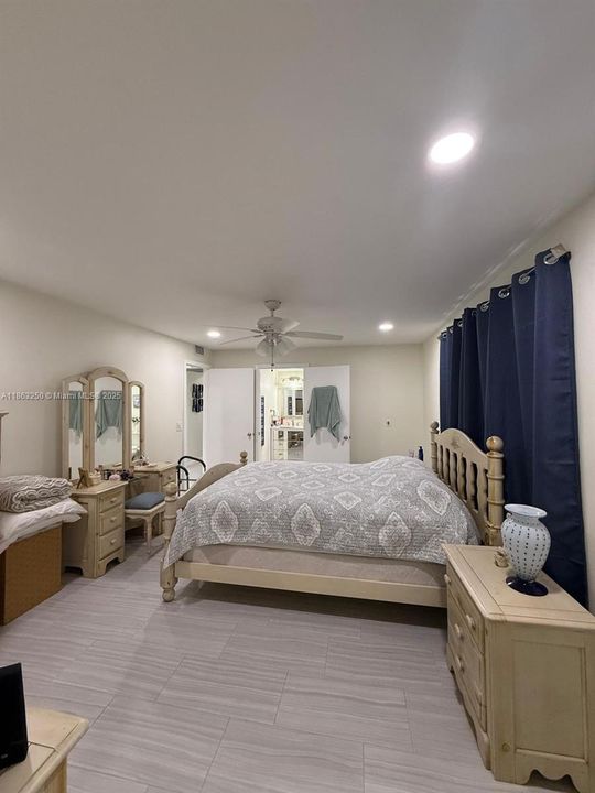 На продажу: $325,000 (2 спален, 2 ванн, 1166 Квадратных фут)