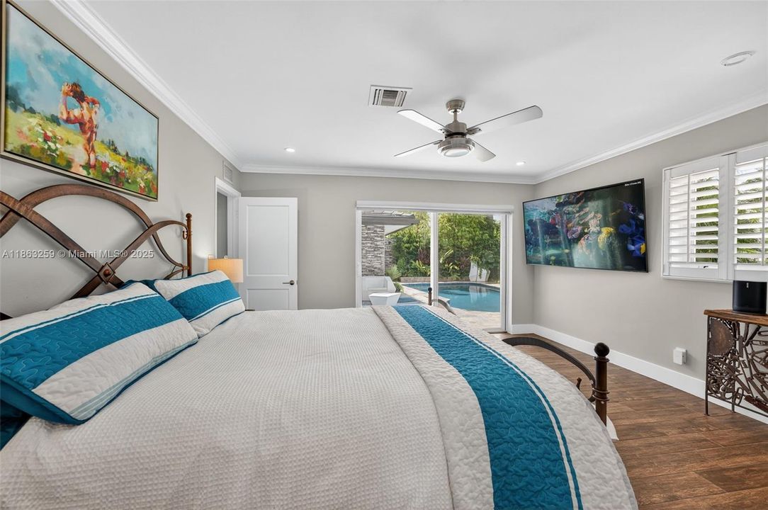 For Sale: $1,777,000 (3 beds, 2 baths, 1988 Square Feet)