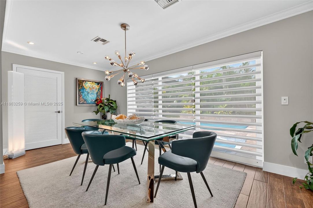 For Sale: $1,777,000 (3 beds, 2 baths, 1988 Square Feet)