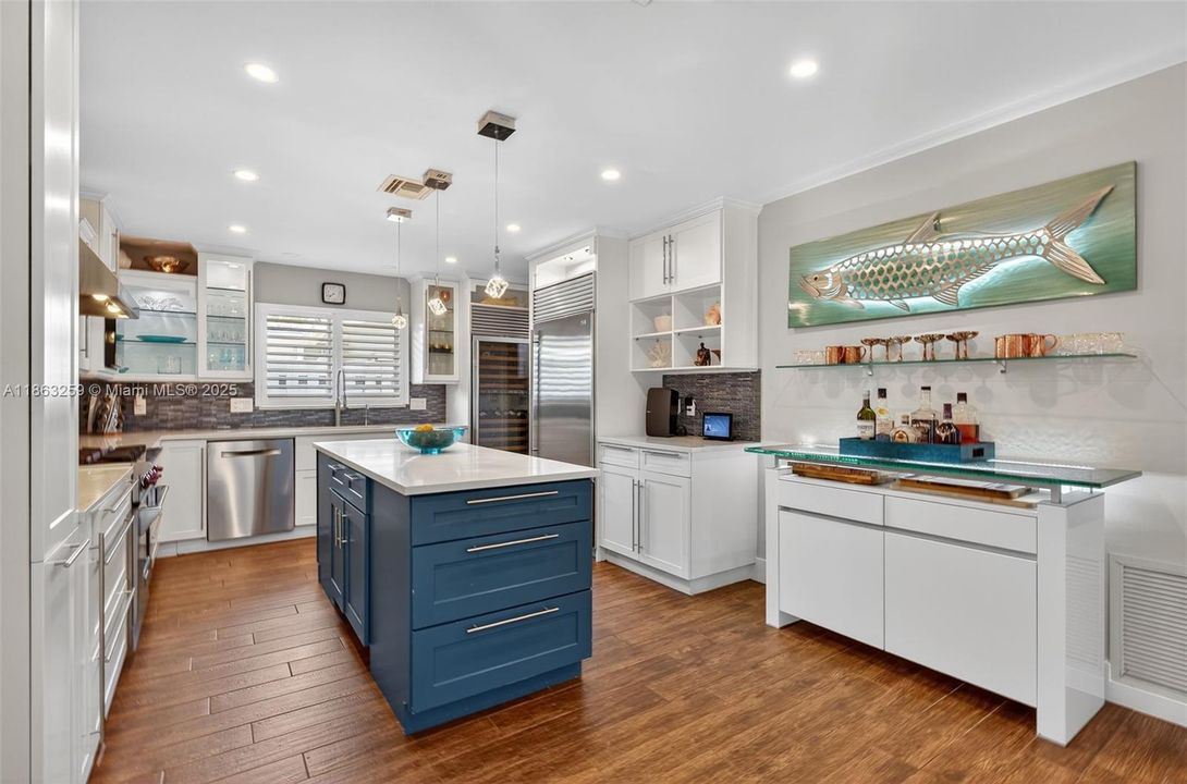 For Sale: $1,777,000 (3 beds, 2 baths, 1988 Square Feet)