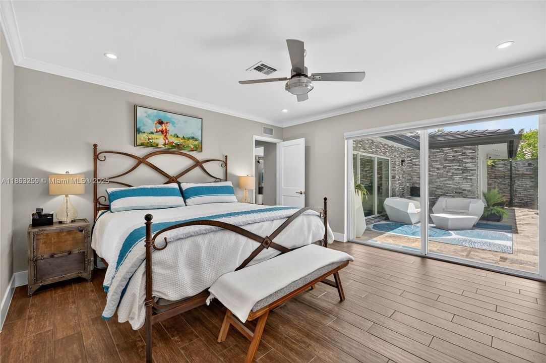 For Sale: $1,777,000 (3 beds, 2 baths, 1988 Square Feet)