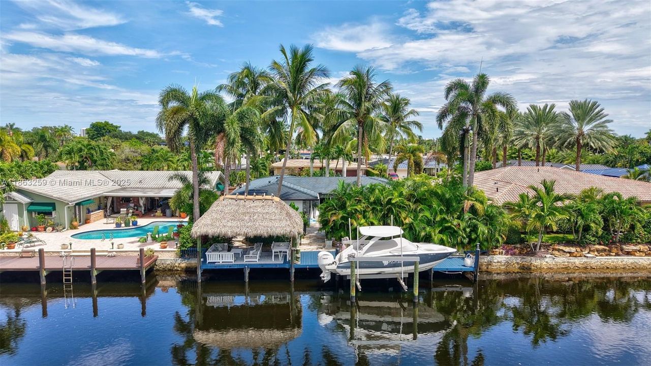 For Sale: $1,777,000 (3 beds, 2 baths, 1988 Square Feet)