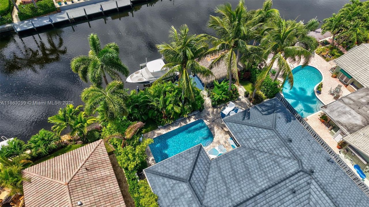 For Sale: $1,777,000 (3 beds, 2 baths, 1988 Square Feet)