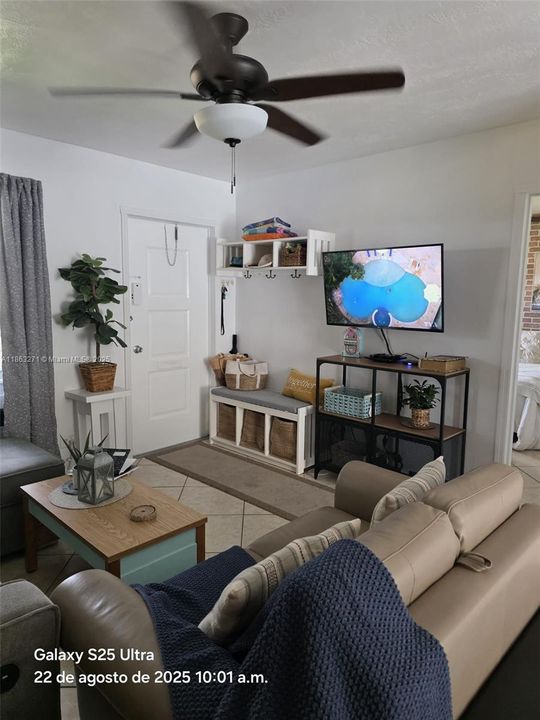 For Sale: $149,900 (1 beds, 1 baths, 600 Square Feet)