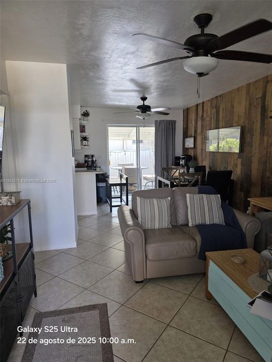 For Sale: $149,900 (1 beds, 1 baths, 600 Square Feet)