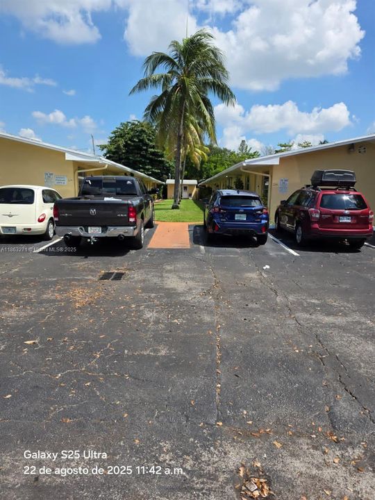 For Sale: $149,900 (1 beds, 1 baths, 600 Square Feet)