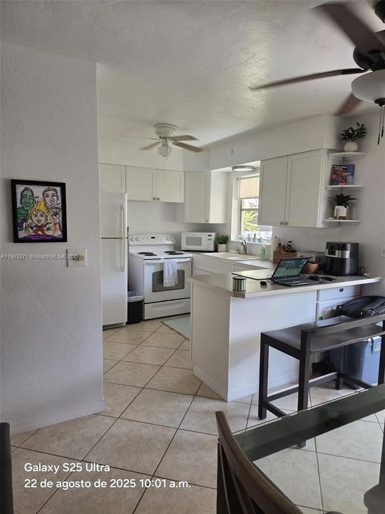 For Sale: $149,900 (1 beds, 1 baths, 600 Square Feet)