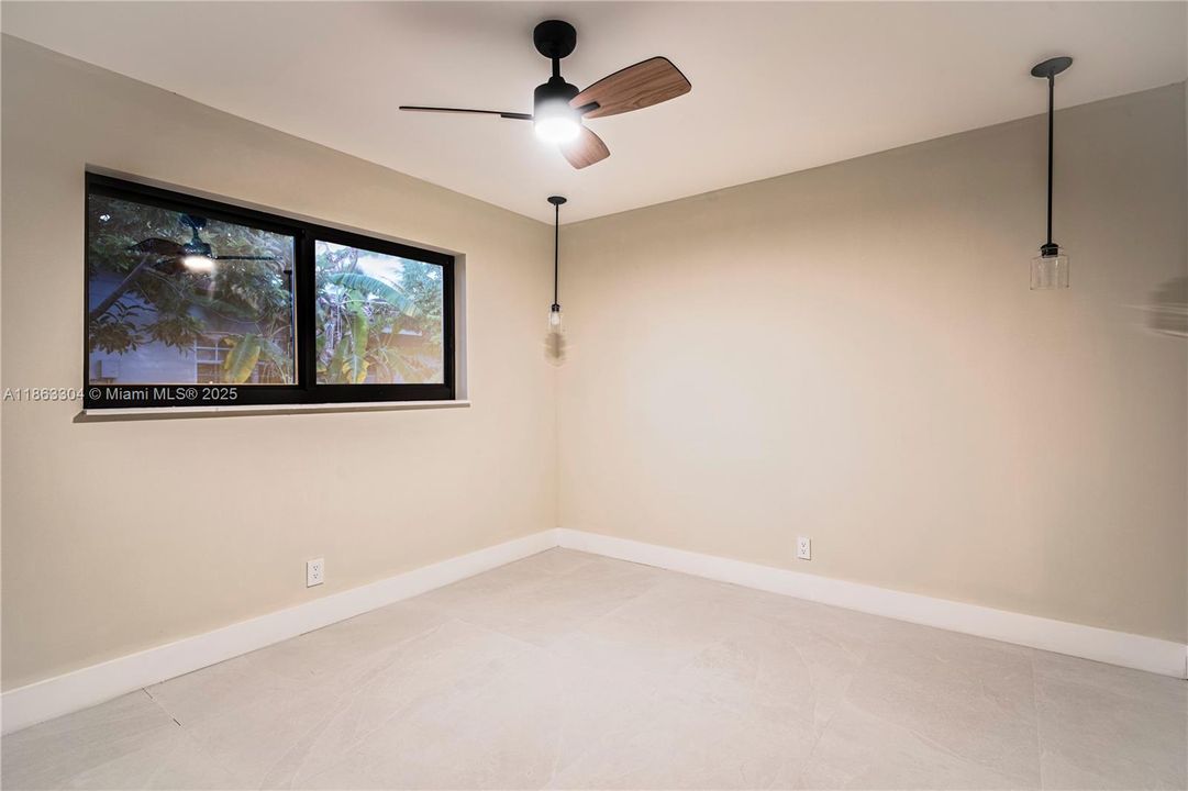 For Sale: $2,150,000 (5 beds, 3 baths, 2285 Square Feet)