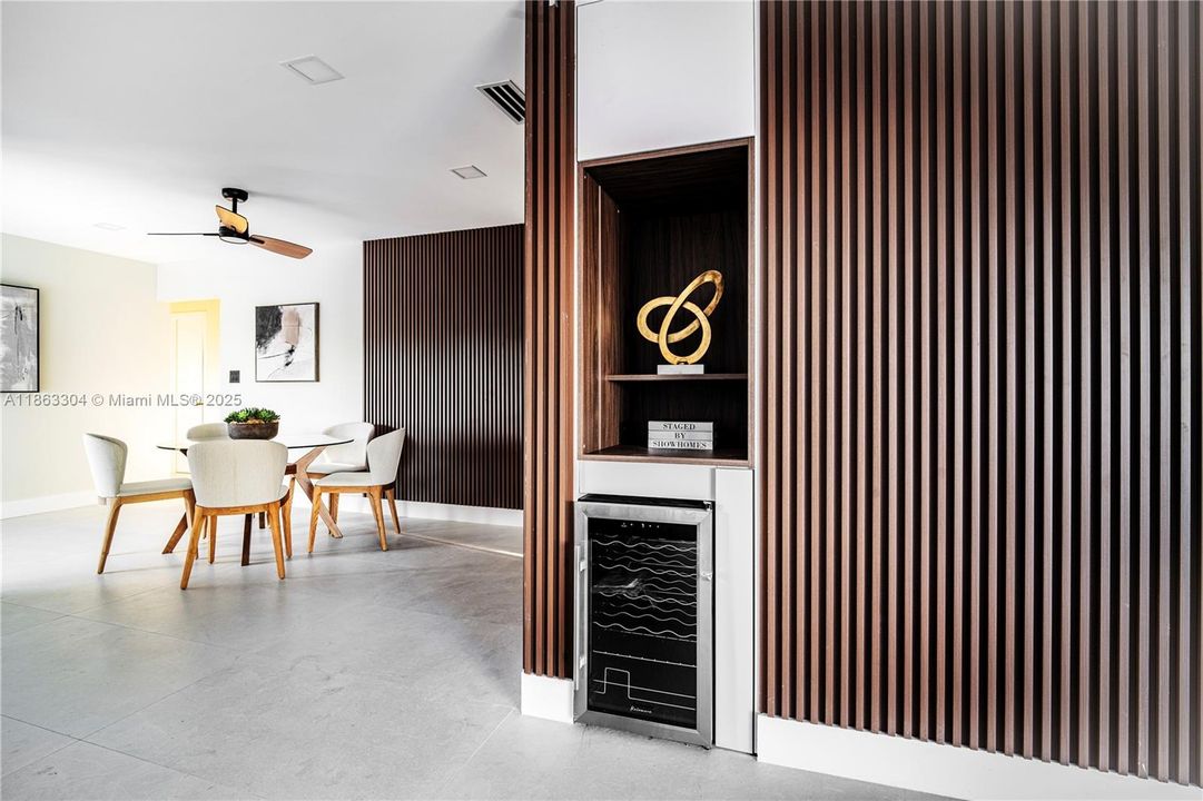 For Sale: $2,150,000 (5 beds, 3 baths, 2285 Square Feet)