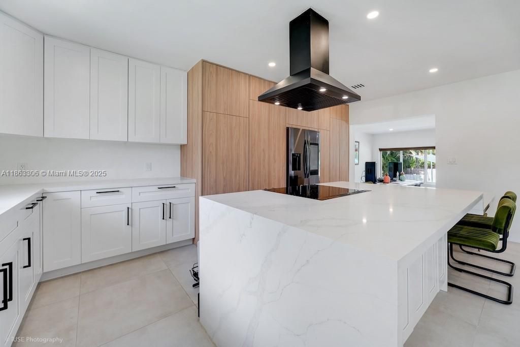 待售: $1,350,000 (3 贝兹, 2 浴室, 1663 平方英尺)