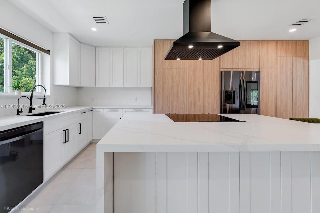 待售: $1,350,000 (3 贝兹, 2 浴室, 1663 平方英尺)