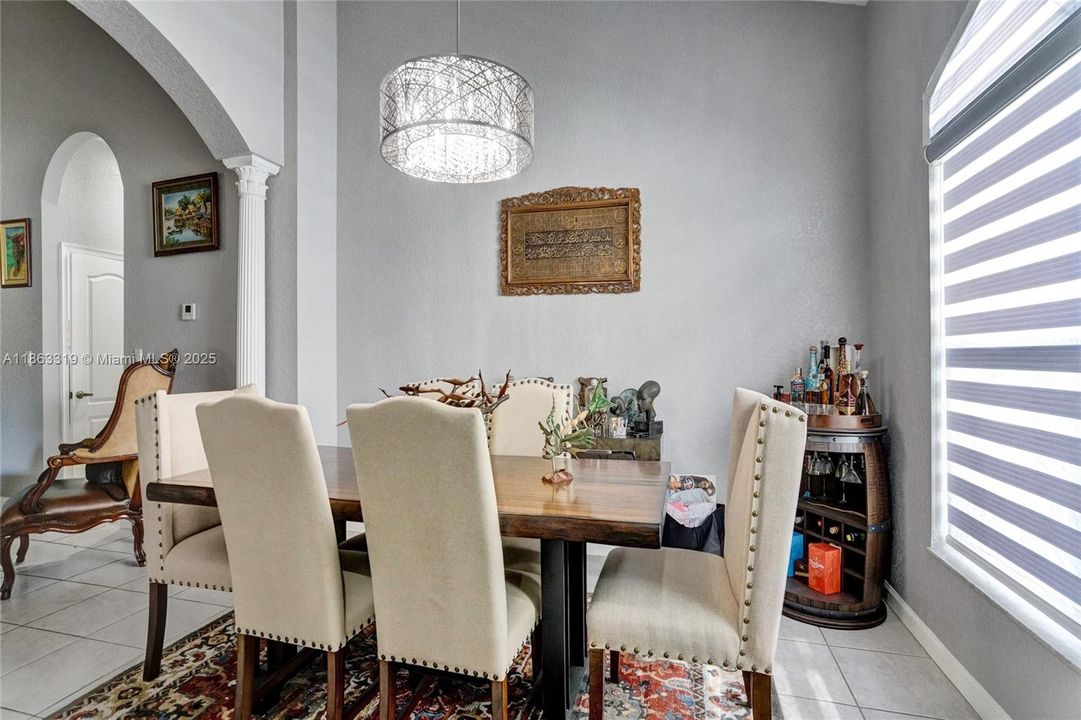 Active With Contract: $784,900 (4 beds, 2 baths, 2634 Square Feet)