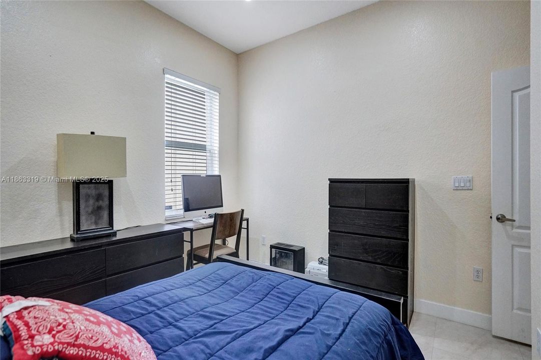 Active With Contract: $784,900 (4 beds, 2 baths, 2634 Square Feet)