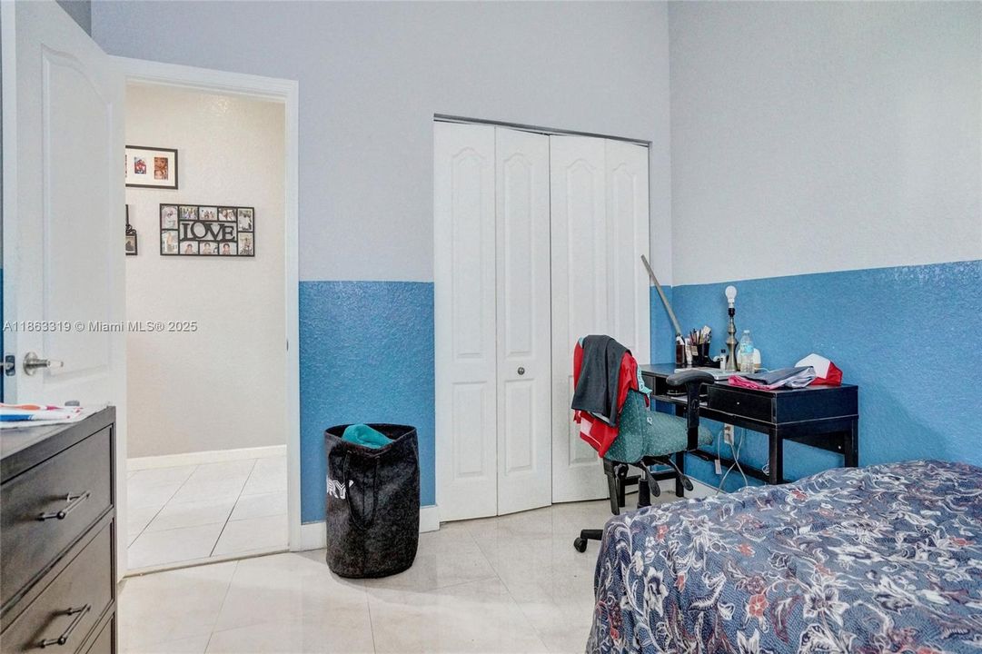 Active With Contract: $784,900 (4 beds, 2 baths, 2634 Square Feet)