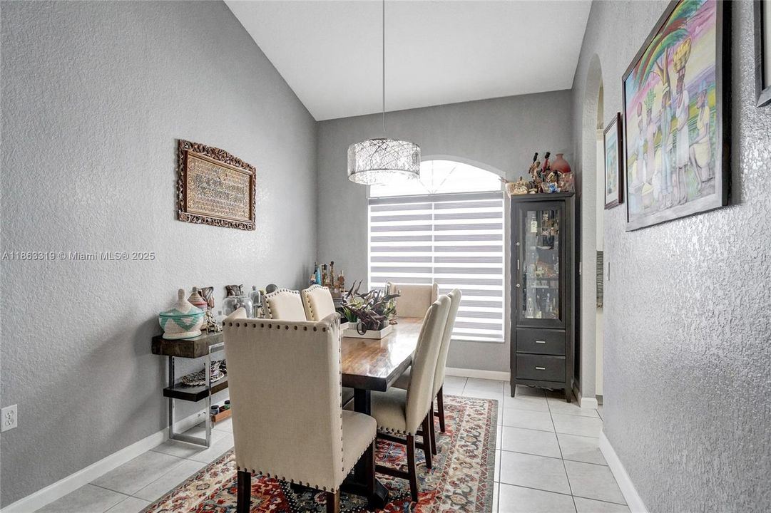 Active With Contract: $784,900 (4 beds, 2 baths, 2634 Square Feet)