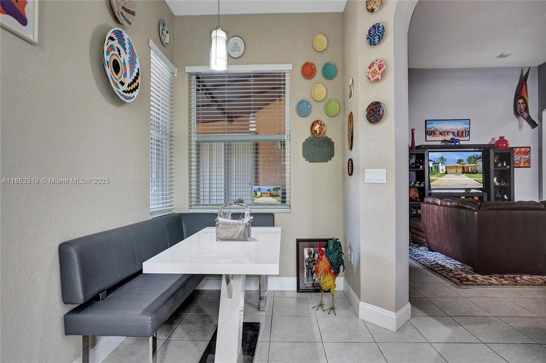 Active With Contract: $784,900 (4 beds, 2 baths, 2634 Square Feet)