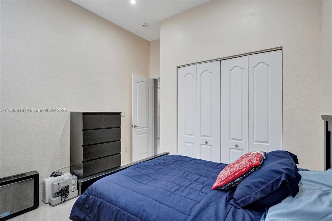 Active With Contract: $784,900 (4 beds, 2 baths, 2634 Square Feet)