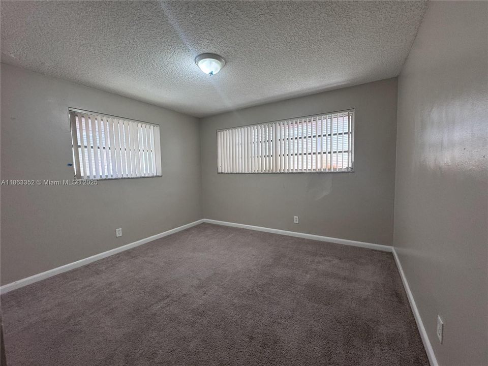 Activo con contrato: $519,900 (3 camas, 2 baños, 1678 Pies cuadrados)