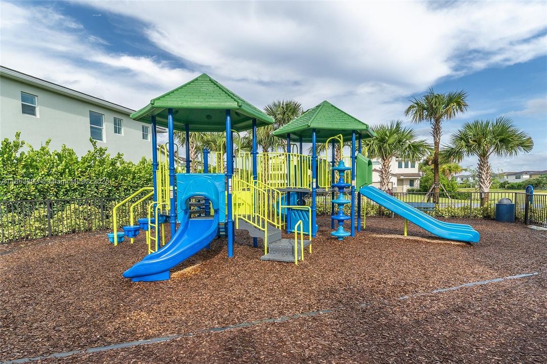 В аренду: $5,300 (4 спален, 3 ванн, 2179 Квадратных фут)