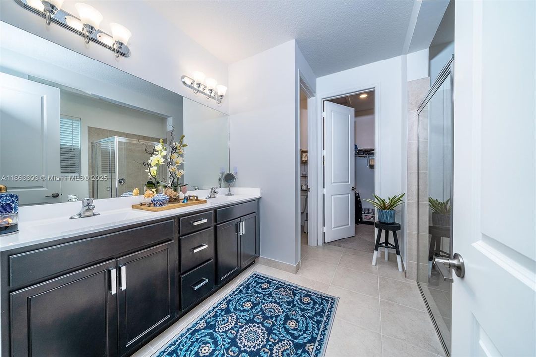 В аренду: $5,300 (4 спален, 3 ванн, 2179 Квадратных фут)