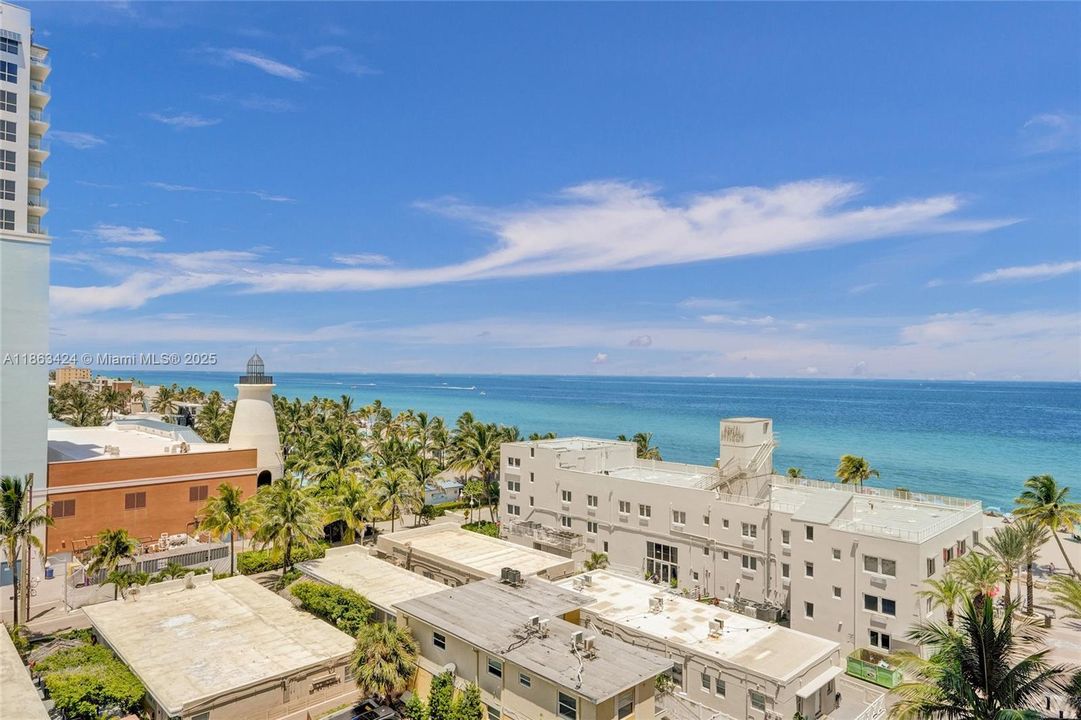 Под контрактом: $339,000 (1 спален, 1 ванн, 830 Квадратных фут)