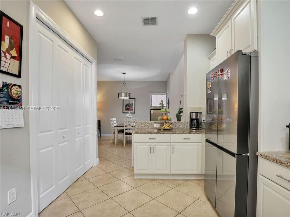 For Sale: $515,000 (3 beds, 3 baths, 2115 Square Feet)