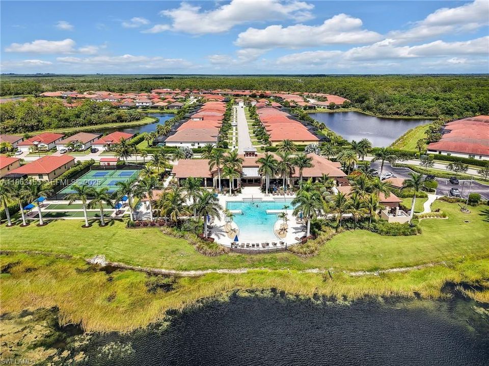 For Sale: $515,000 (3 beds, 3 baths, 2115 Square Feet)