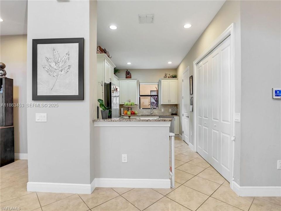 For Sale: $515,000 (3 beds, 3 baths, 2115 Square Feet)