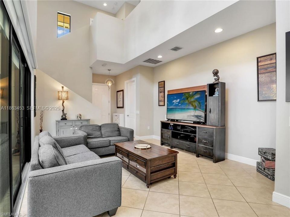 For Sale: $515,000 (3 beds, 3 baths, 2115 Square Feet)